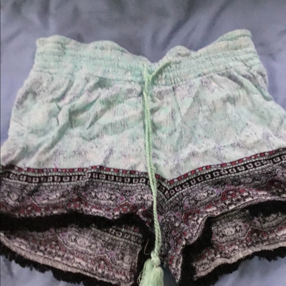 Shorts - Picture 3 of 3